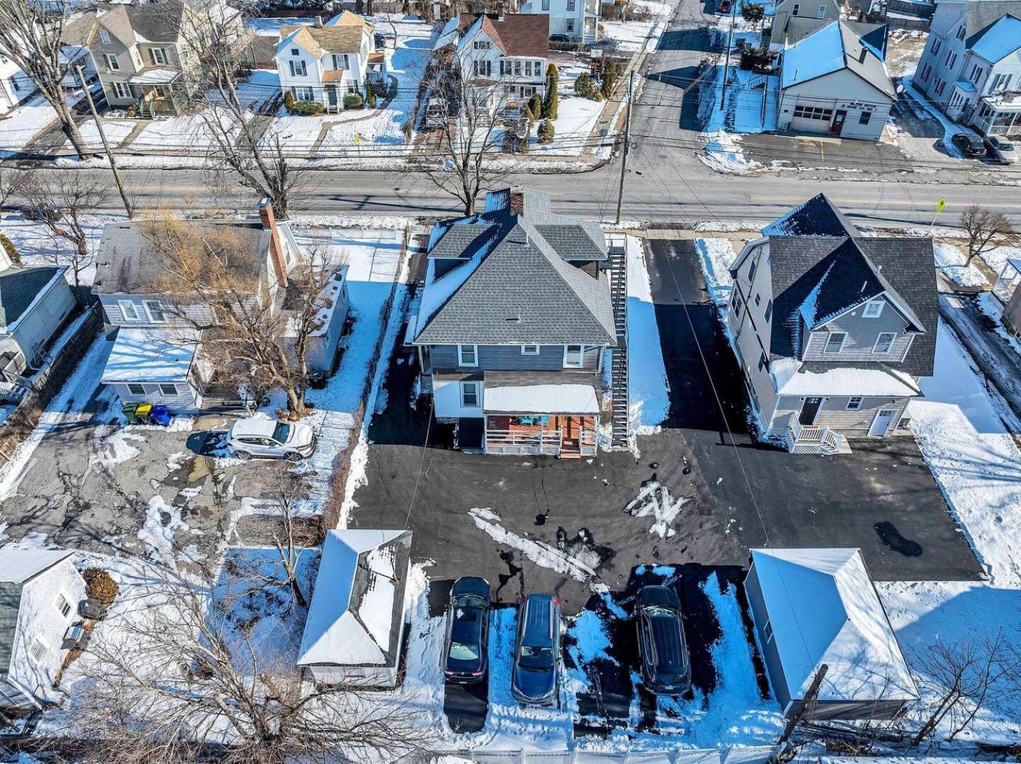 Welcome To Hat City Danbury, A Suburban Retreat Bagian luar foto